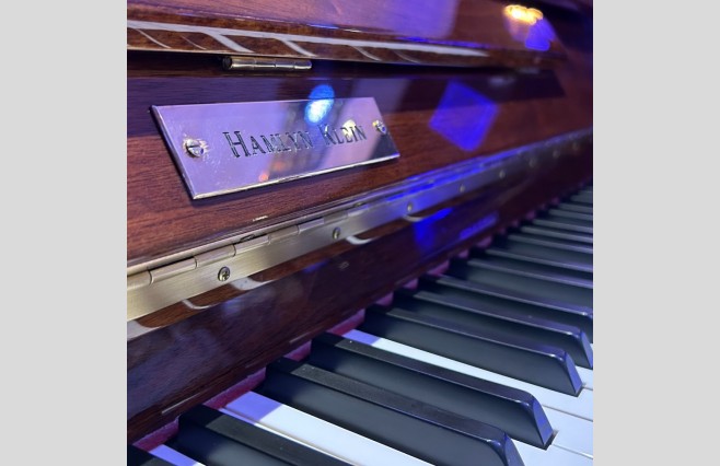 Hamlyn Klein Polished Mahogany CJS-109 Upright Piano, Used - All Inclusive Premium Package (SN:EB0203) - Image 5